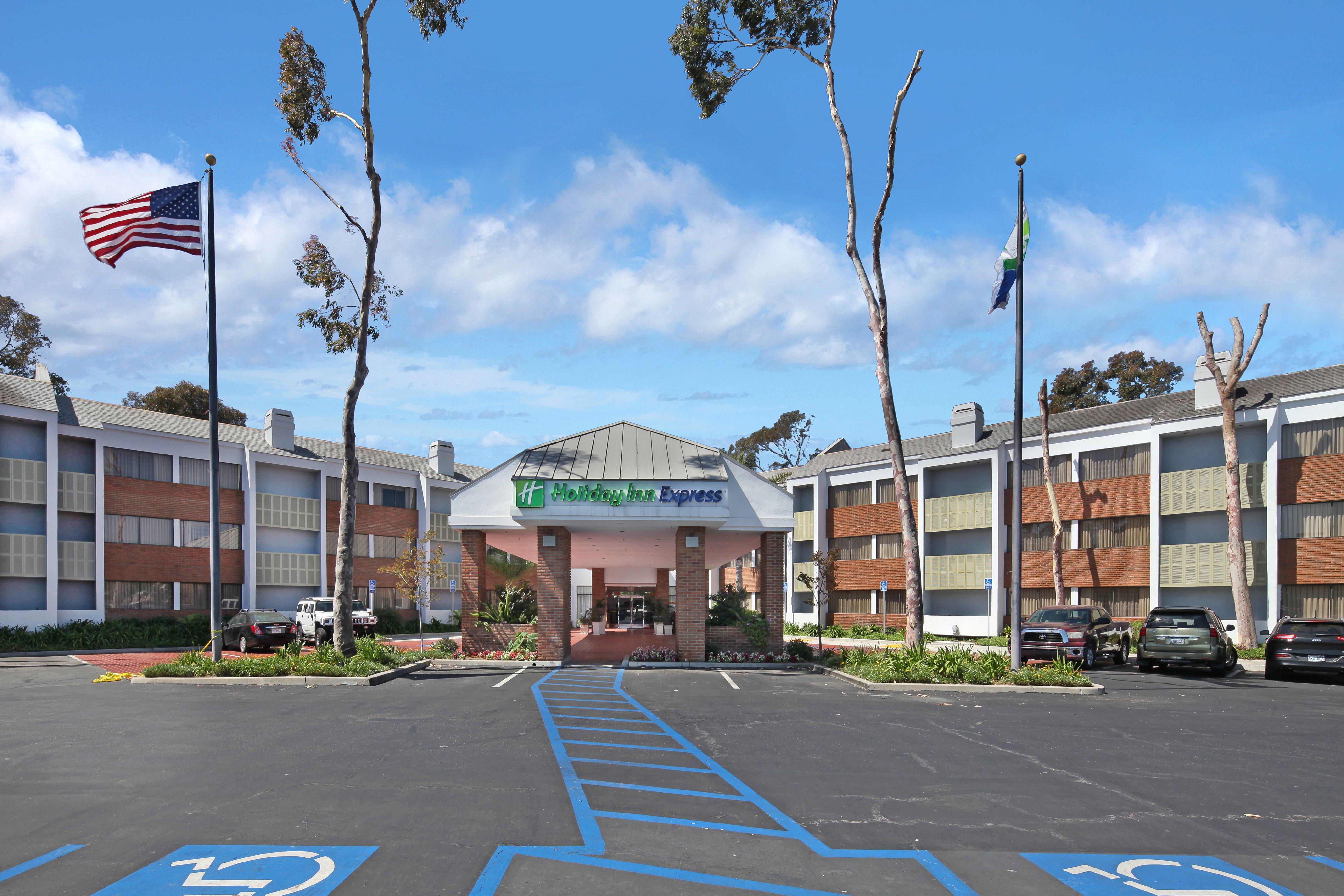 Holiday Inn Express Port Hueneme By Ihg Экстерьер фото