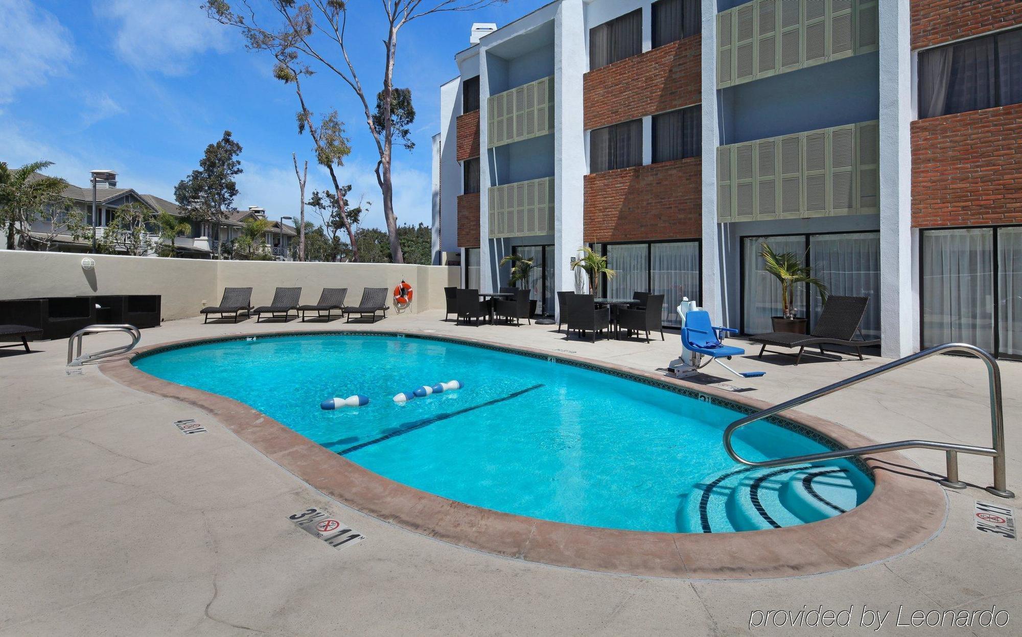 Holiday Inn Express Port Hueneme By Ihg Экстерьер фото