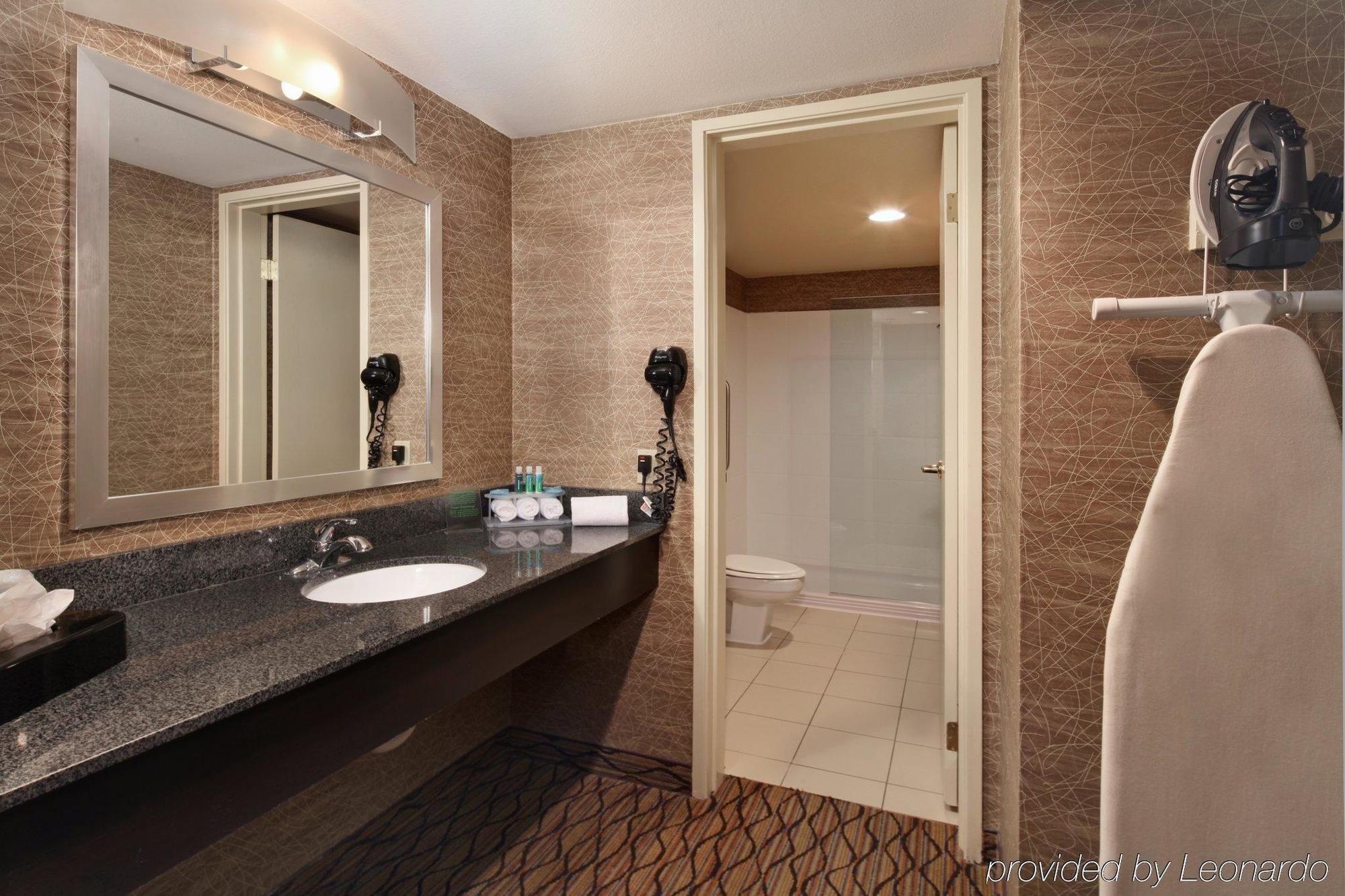Holiday Inn Express Port Hueneme By Ihg Экстерьер фото